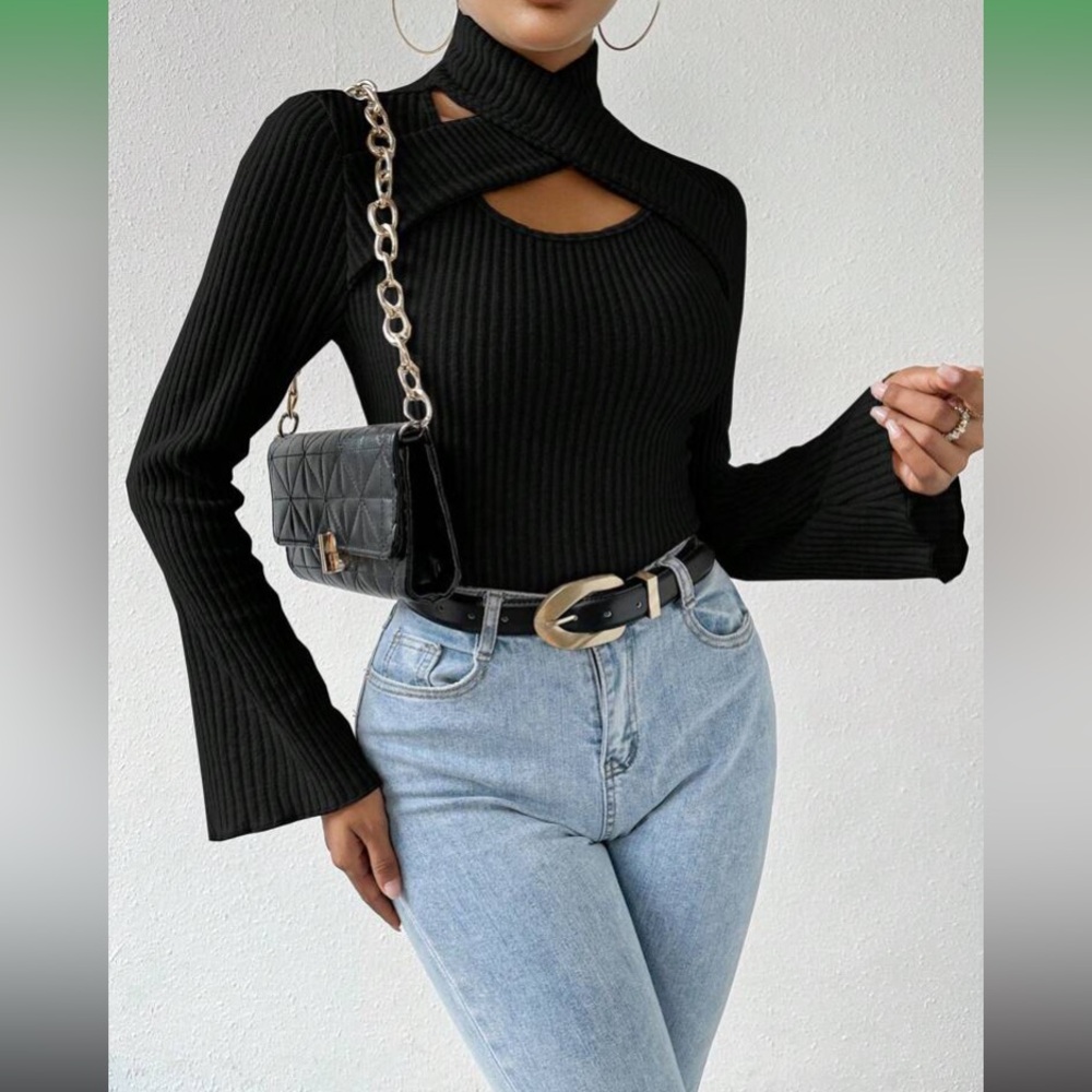 Chic Red Ribbed Knit Top - Picture 10 of 12